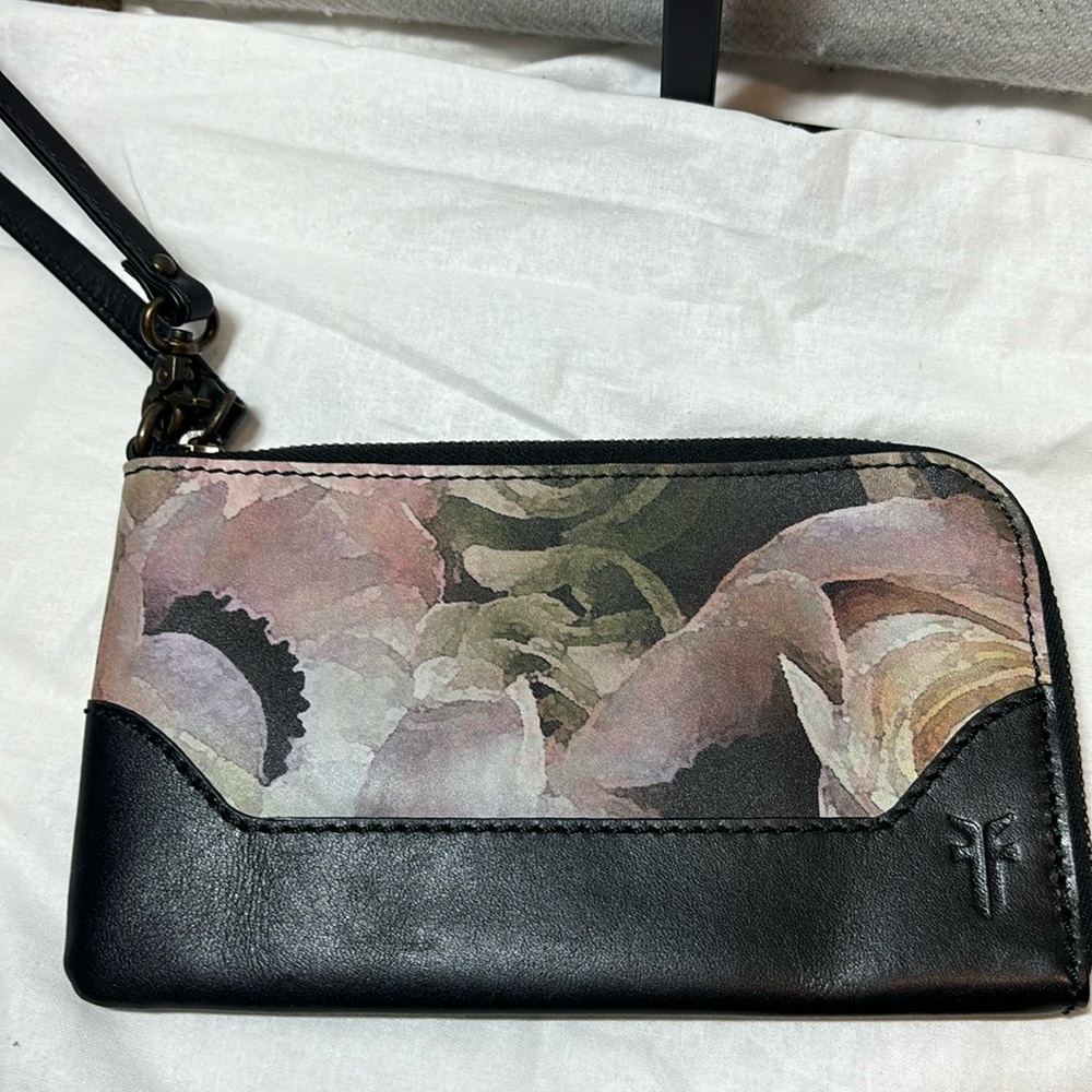 Frye Effie floral printed wristlet